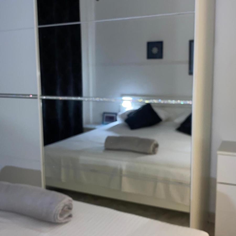 Beach Apartments Mika ล็อควา โรโกซนิตซา ภายนอก รูปภาพ