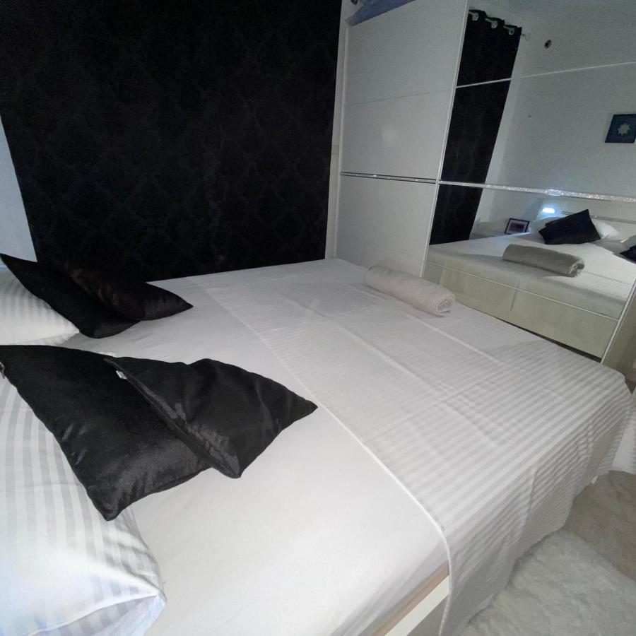 Beach Apartments Mika ล็อควา โรโกซนิตซา ภายนอก รูปภาพ