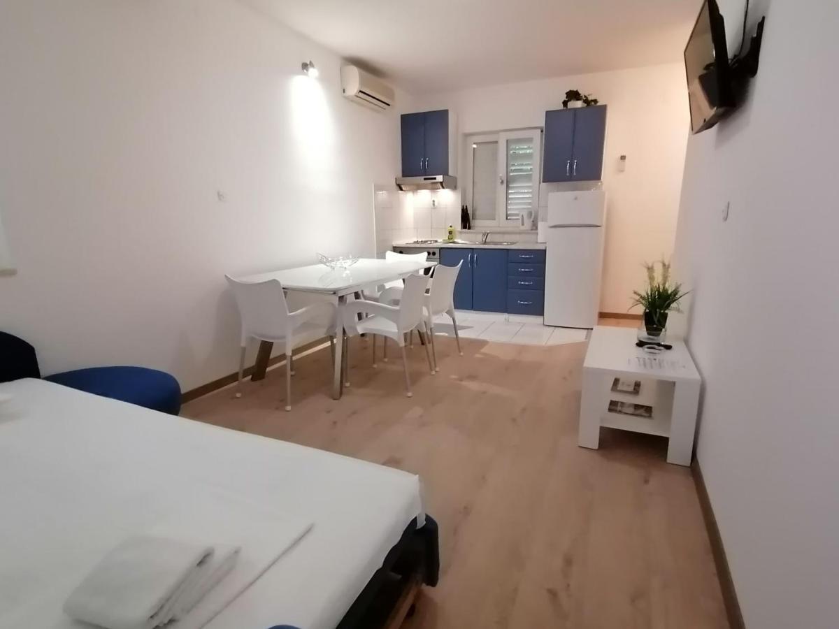 Beach Apartments Mika ล็อควา โรโกซนิตซา ภายนอก รูปภาพ